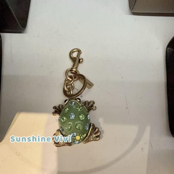 NWT Coach FROG Green Crystals Keychain Bag Purse Key Charm Fob Brass Toad - Picture 4 of 7